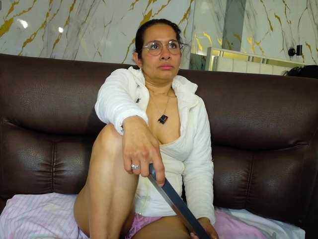 vanessa-7- live cam on BongaCams