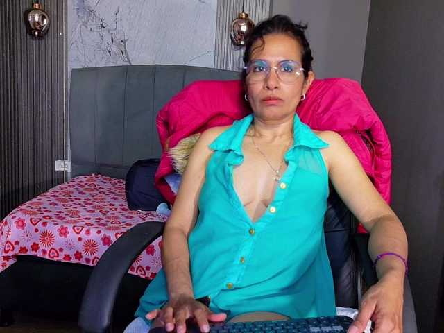 vanessa-7-'s BongaCams show and profile