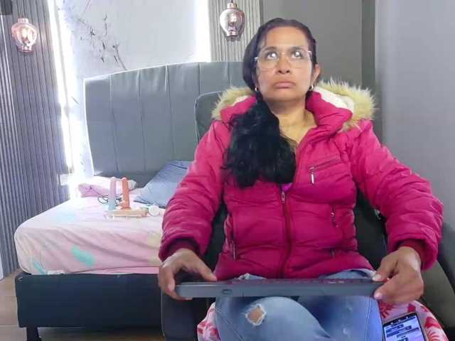 vanessa-7- live cam on BongaCams