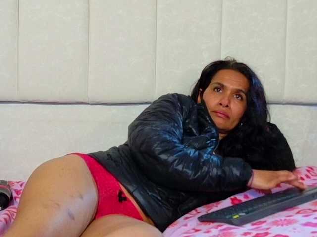 vanessa-7- live cam on BongaCams