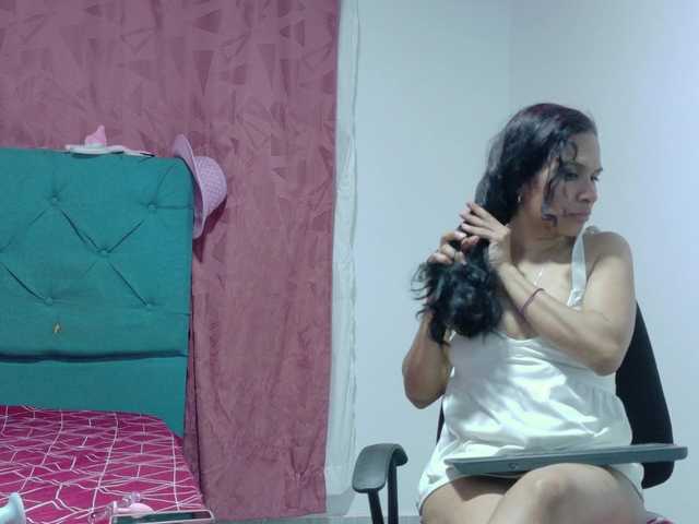 vanessa-7- live cam on BongaCams