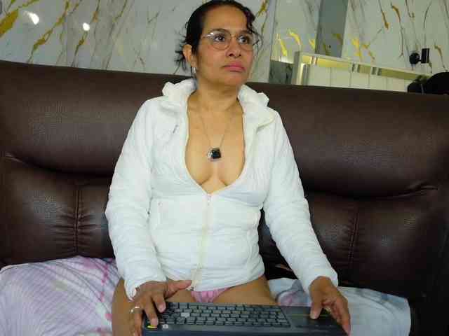vanessa-7- webcam