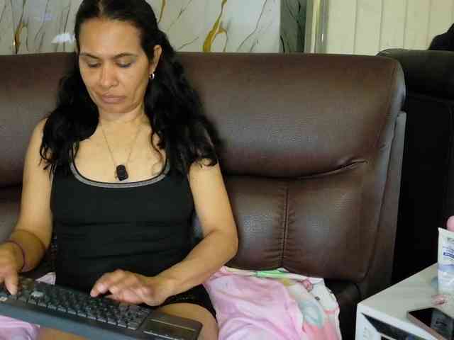vanessa-7- webcam