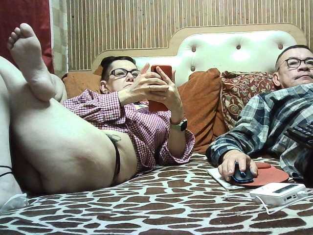 coupleofcoolx live cam on BongaCams