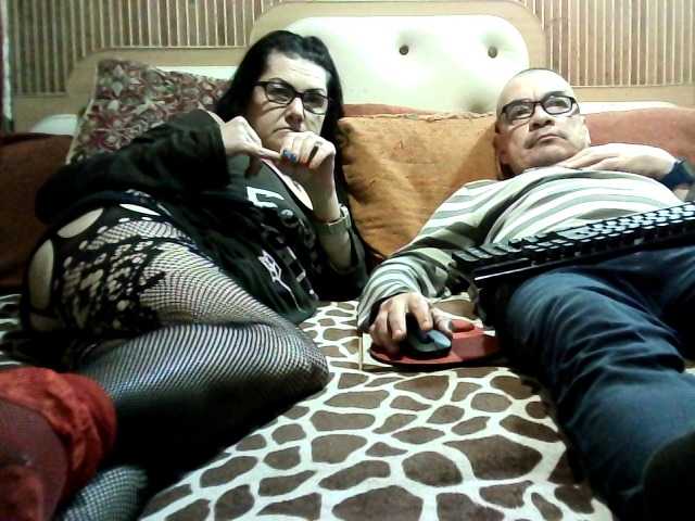 coupleofcoolx live cam on BongaCams