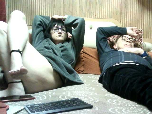 coupleofcoolx live cam on BongaCams