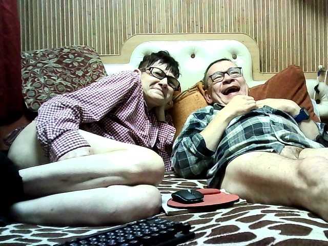 coupleofcoolx live cam on BongaCams