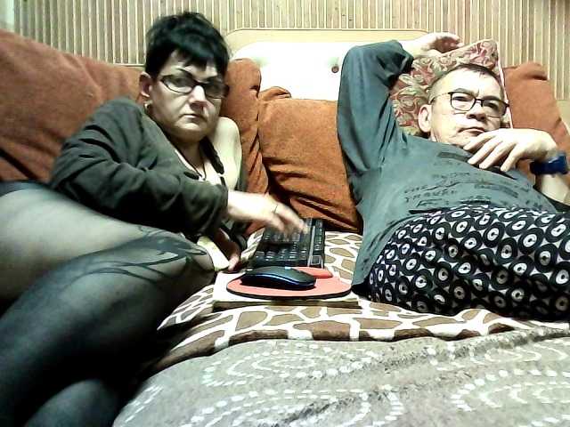 coupleofcoolx live cam on BongaCams