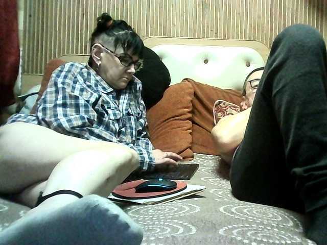coupleofcoolx live cam on BongaCams