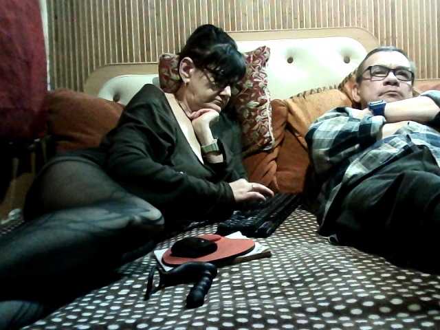 coupleofcoolx live cam on BongaCams
