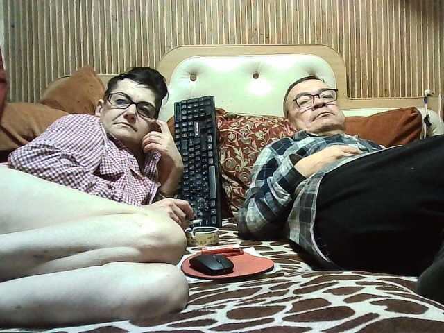 coupleofcoolx live cam on BongaCams
