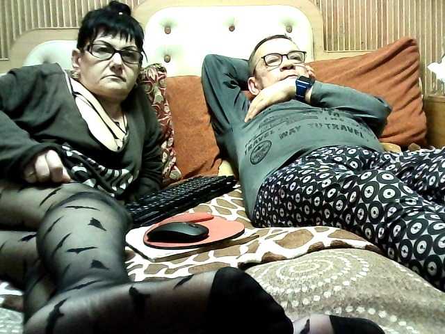 coupleofcoolx live cam on BongaCams