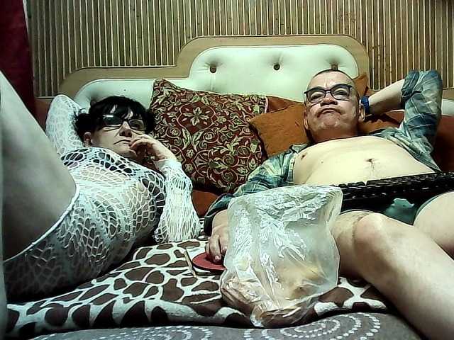 coupleofcoolx live cam on BongaCams