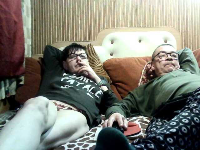 coupleofcoolx's BongaCams show and profile