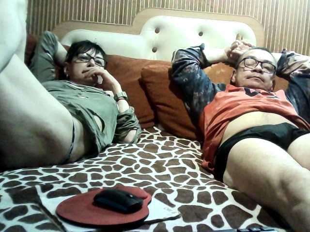 coupleofcoolx's BongaCams show and profile