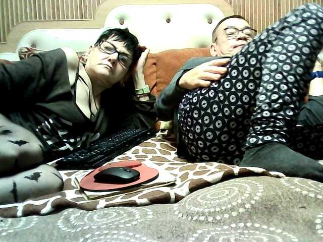 coupleofcoolx live cam on BongaCams