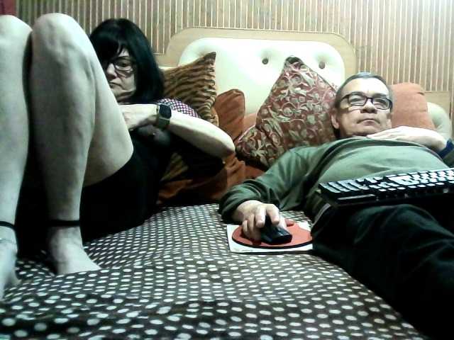 coupleofcoolx live cam on BongaCams