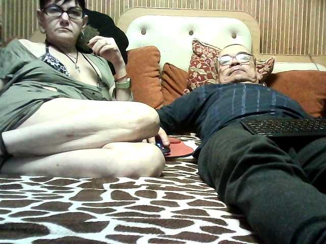 coupleofcoolx live cam on BongaCams