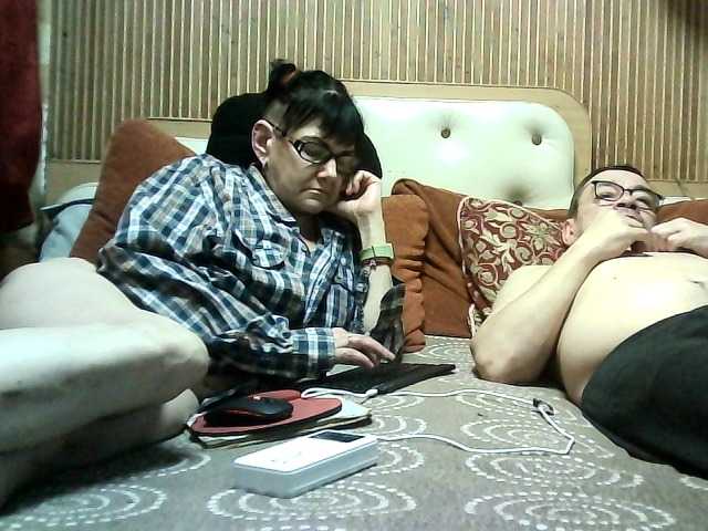 coupleofcoolx live cam on BongaCams
