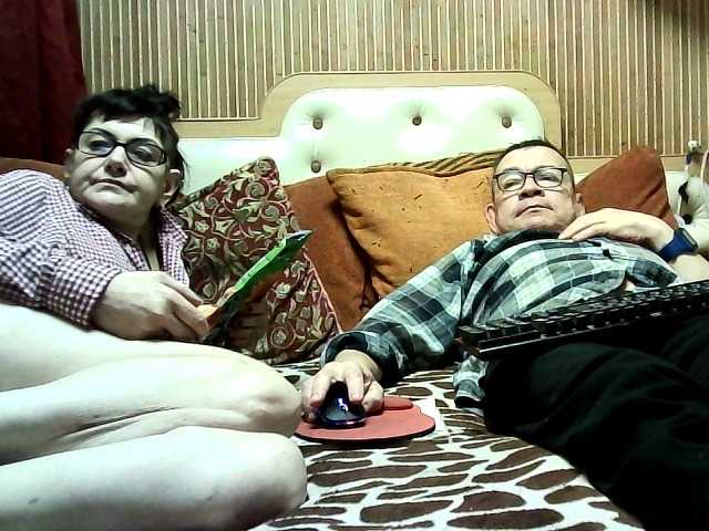 coupleofcoolx live cam on BongaCams