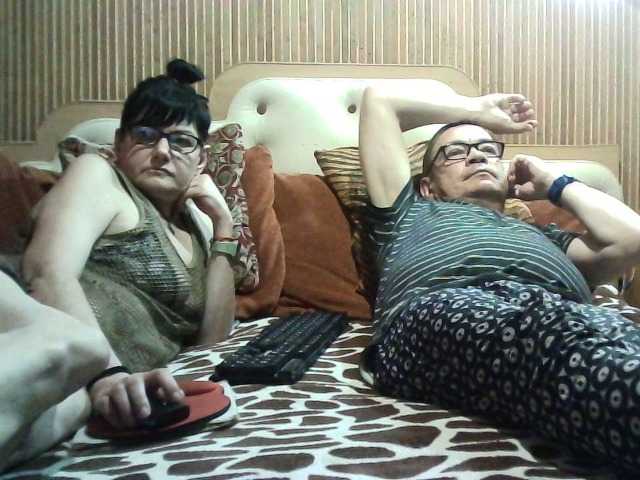 le modèle coupleofcoolx est en webcam porno dans un show sur le site bongacams, il possède les tags suivants: White/Caucasian,Brunette,Shaved