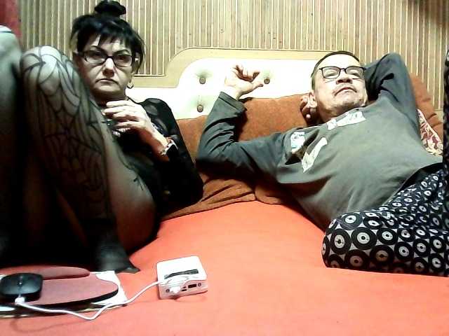 coupleofcoolx live cam on BongaCams