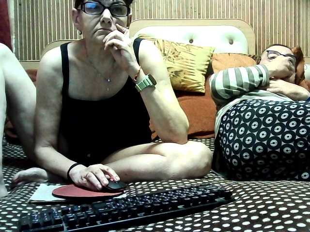 coupleofcoolx live cam on BongaCams