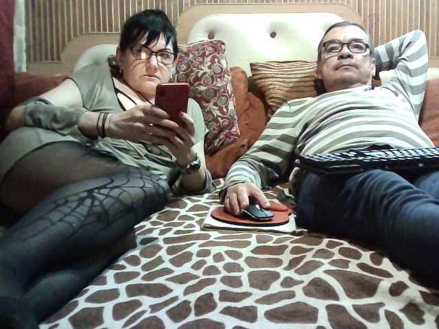 coupleofcoolx live cam on BongaCams