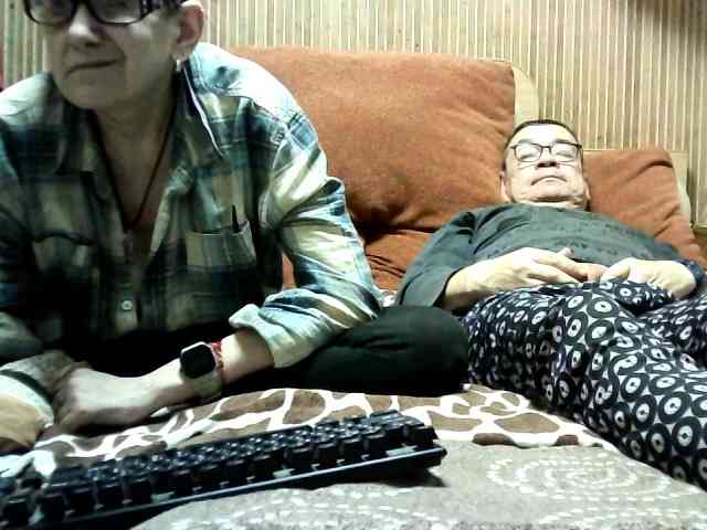 coupleofcoolx's live room