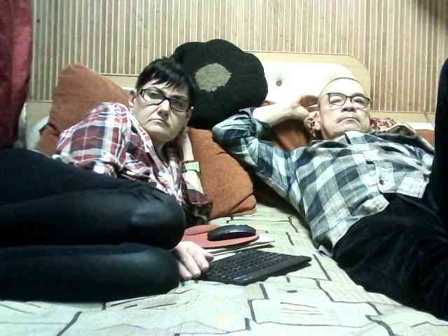 Model: coupleofcoolx