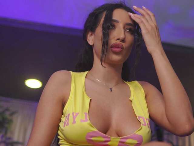 RamiraRowa's BongaCams show and profile