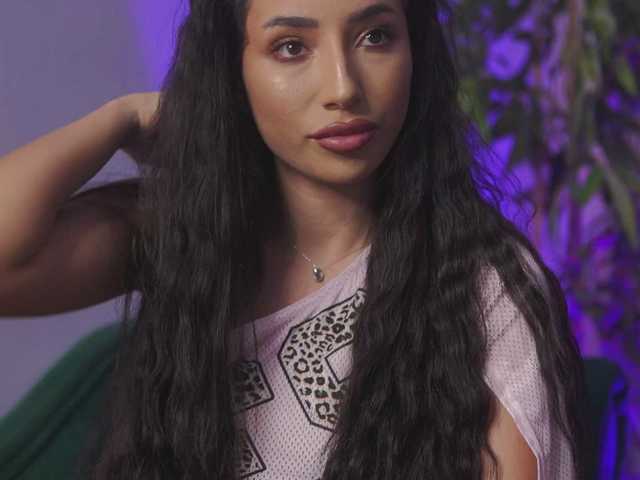 RamiraRowa's BongaCams show and profile