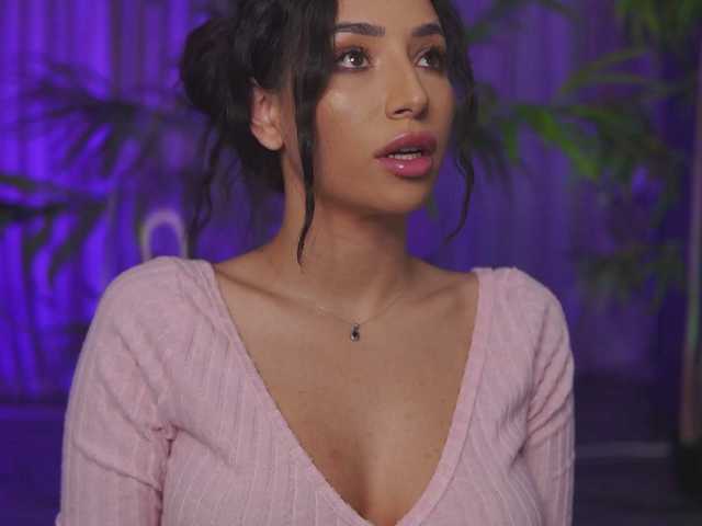 RamiraRowa's BongaCams show and profile