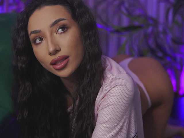 RamiraRowa's BongaCams show and profile