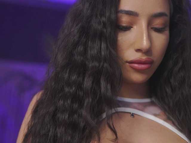 RamiraRowa's BongaCams show and profile