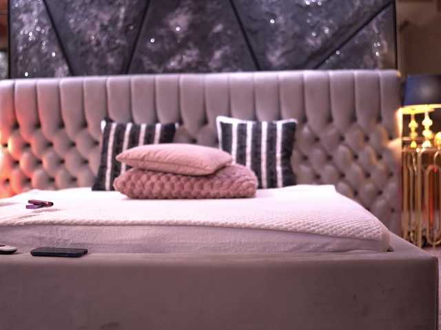 RamiraRowa live webcam show
