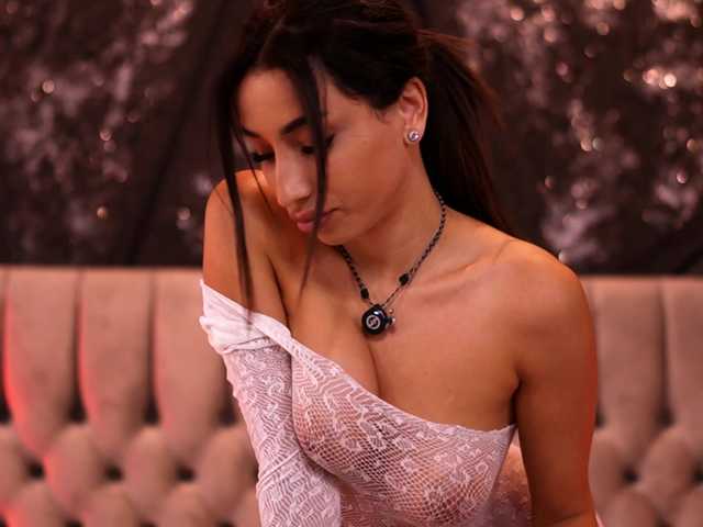 RamiraRowa live cam on BongaCams