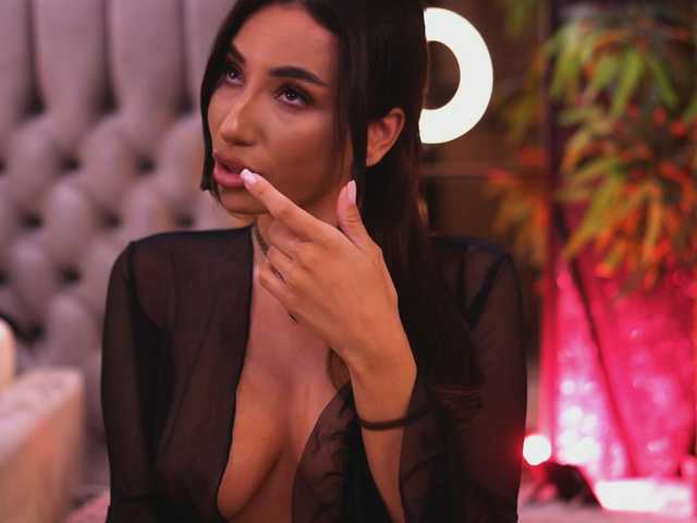 RamiraRowa live cam on BongaCams