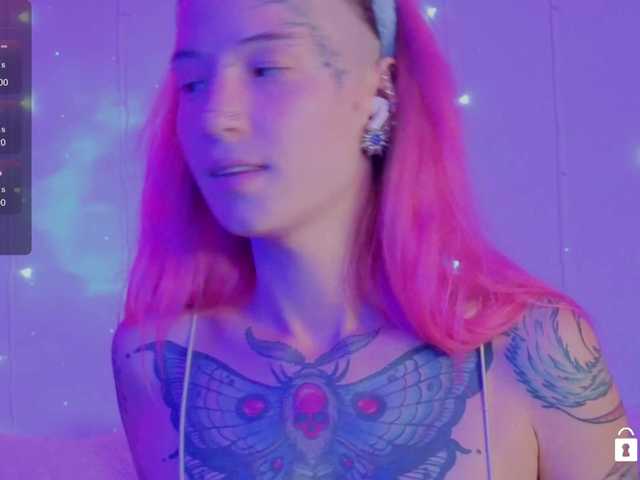 Anuskatz live cam on BongaCams