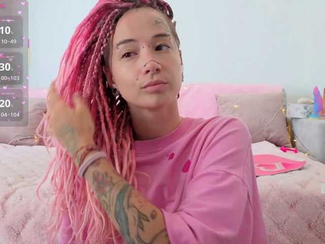 Anuskatz, en vivo ahora en BongaCams