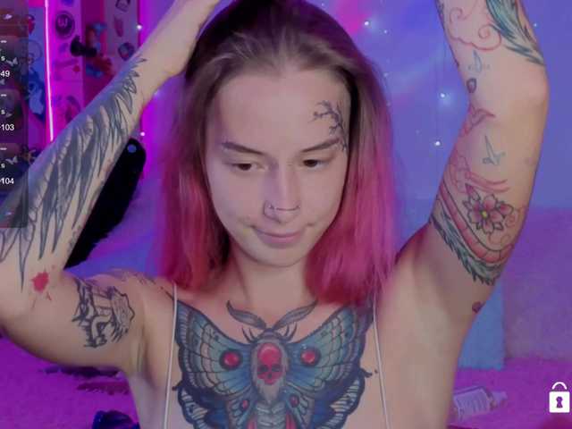 Anuskatz live cam on BongaCams