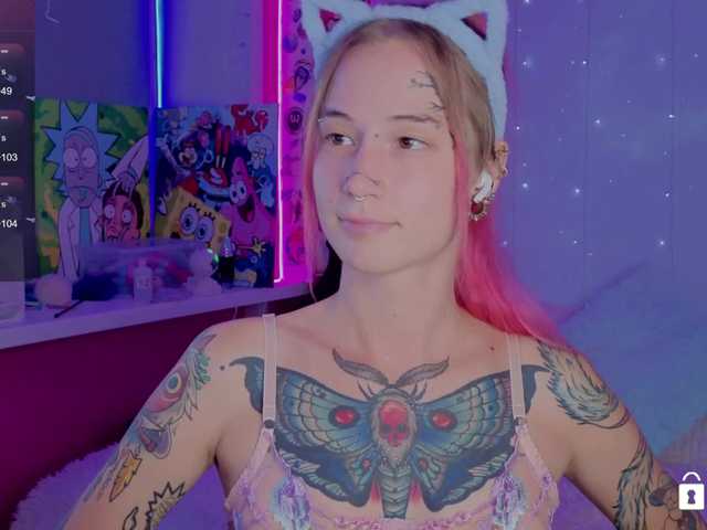 Anuskatz live cam on BongaCams