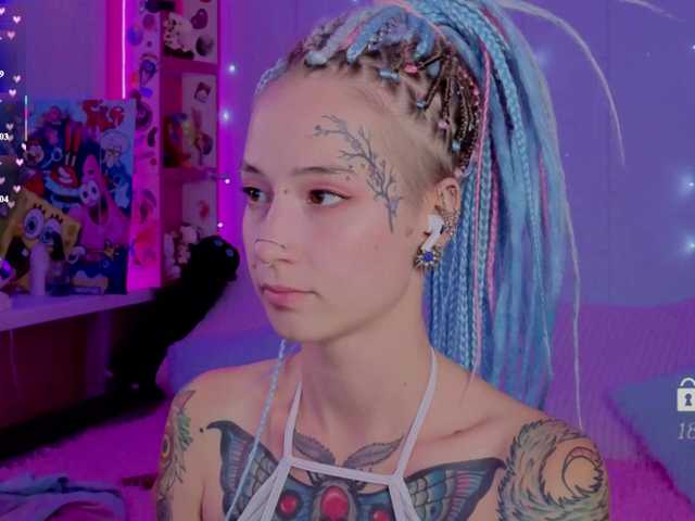 Anuskatz live cam on BongaCams