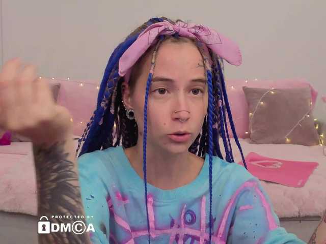 Anuskatz live cam on BongaCams
