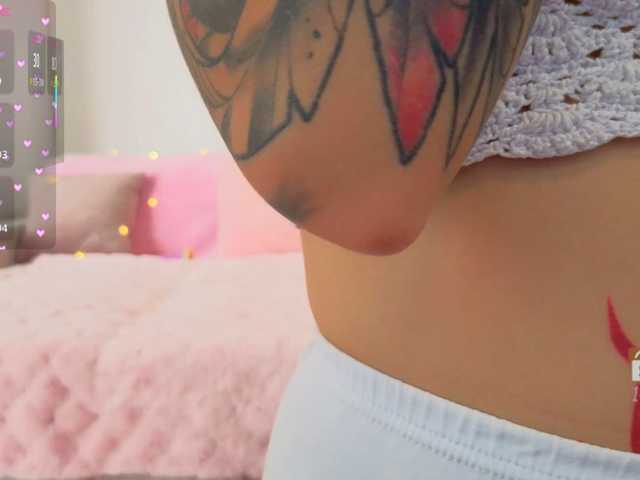 Anuskatz, live now on BongaCams