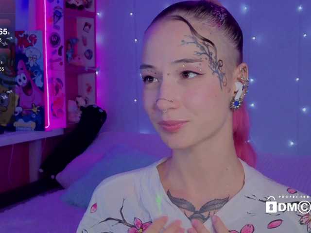 Anuskatz live webcam show