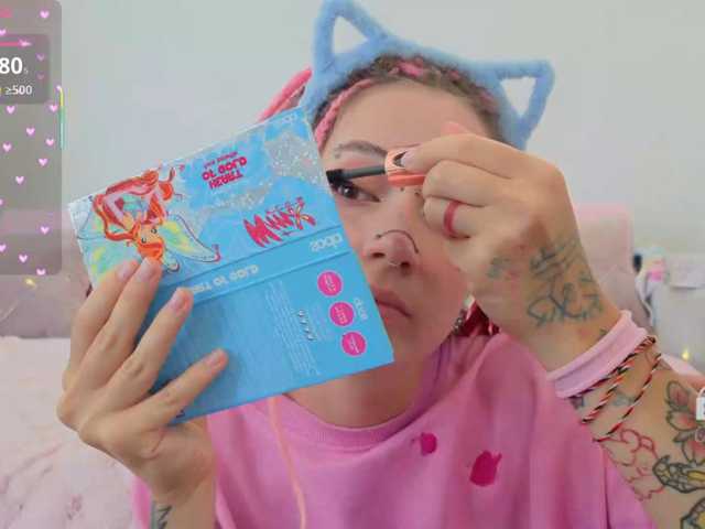 Anuskatz live cam on BongaCams