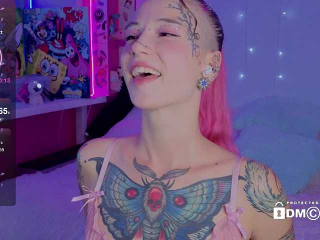 Anuskatz live cam on BongaCams