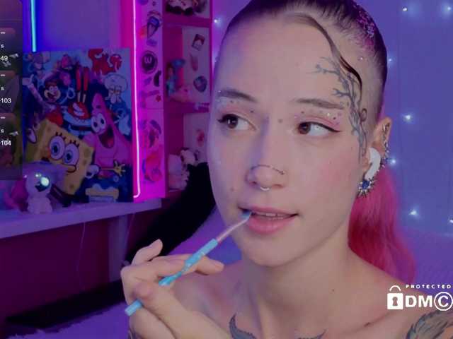 Anuskatz live webcam show