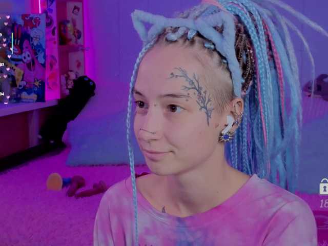Anuskatz live cam on BongaCams